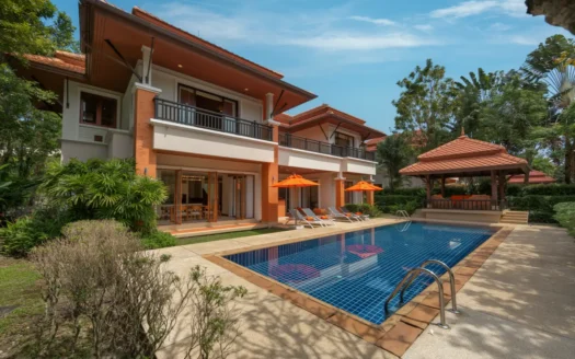 4 Bedroom Lake View Villa In Laguna